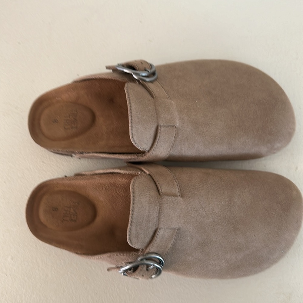 Time & Tru Women’s Clogs Color Tan Size 8 New